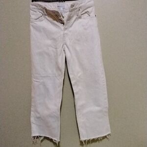 Zara Cream Ankle Jeans with Frayed Hem